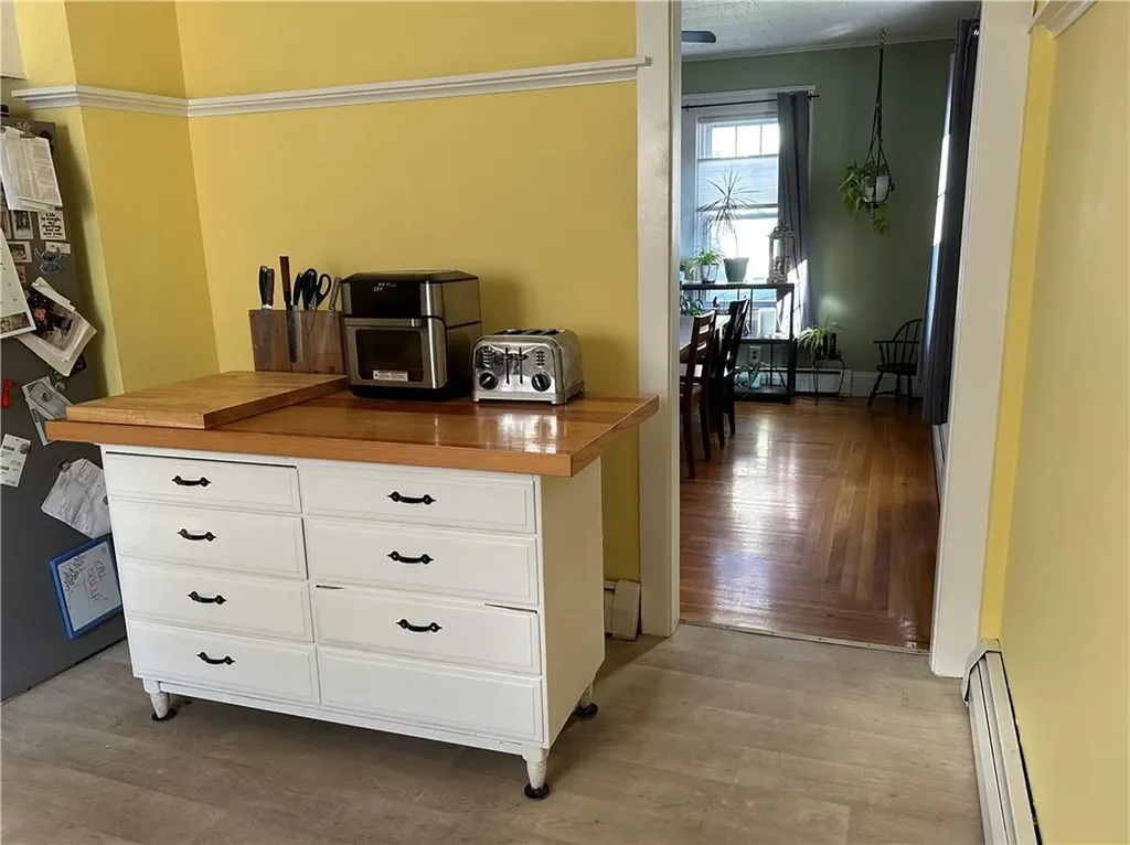 27 Holburn Avenue Cranston RI 02910