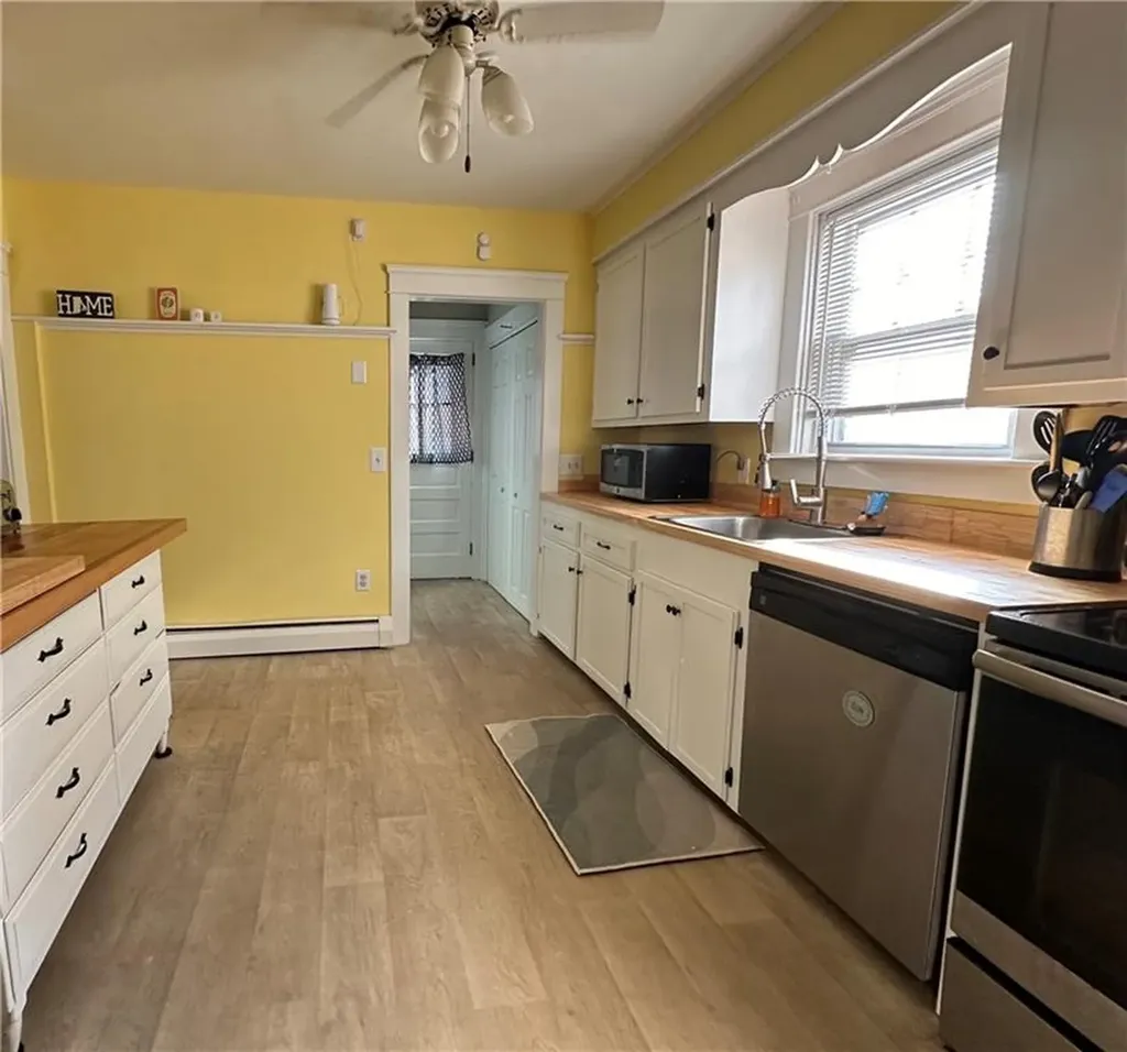 27 Holburn Avenue Cranston RI 02910