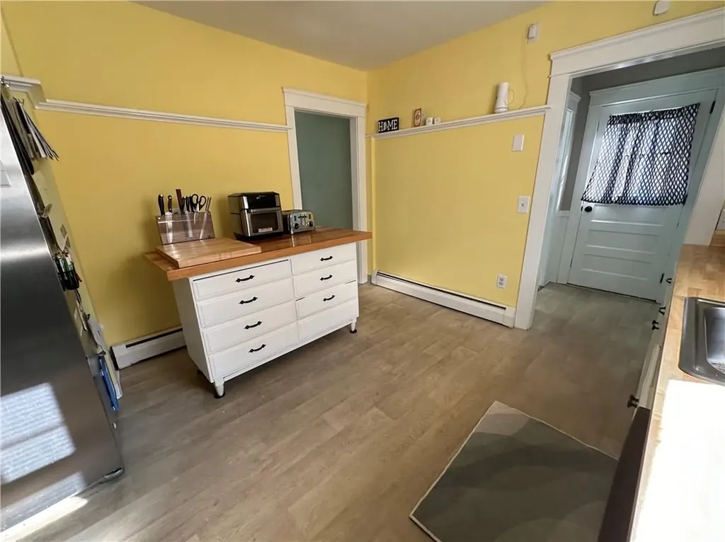 27 Holburn Avenue Cranston RI 02910