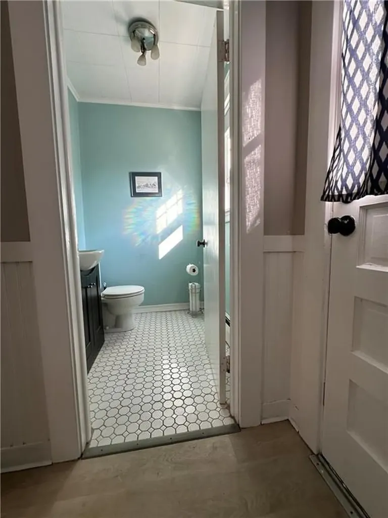 27 Holburn Avenue Cranston RI 02910