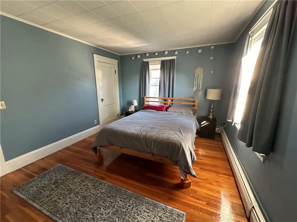 27 Holburn Avenue Cranston RI 02910