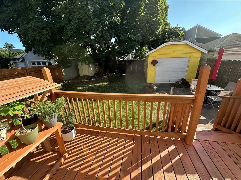 27 Holburn Avenue Cranston RI 02910