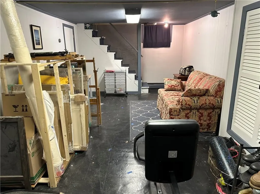 27 Holburn Avenue Cranston RI 02910