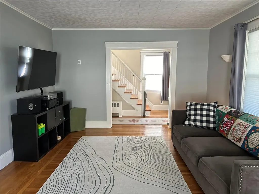 27 Holburn Avenue Cranston RI 02910