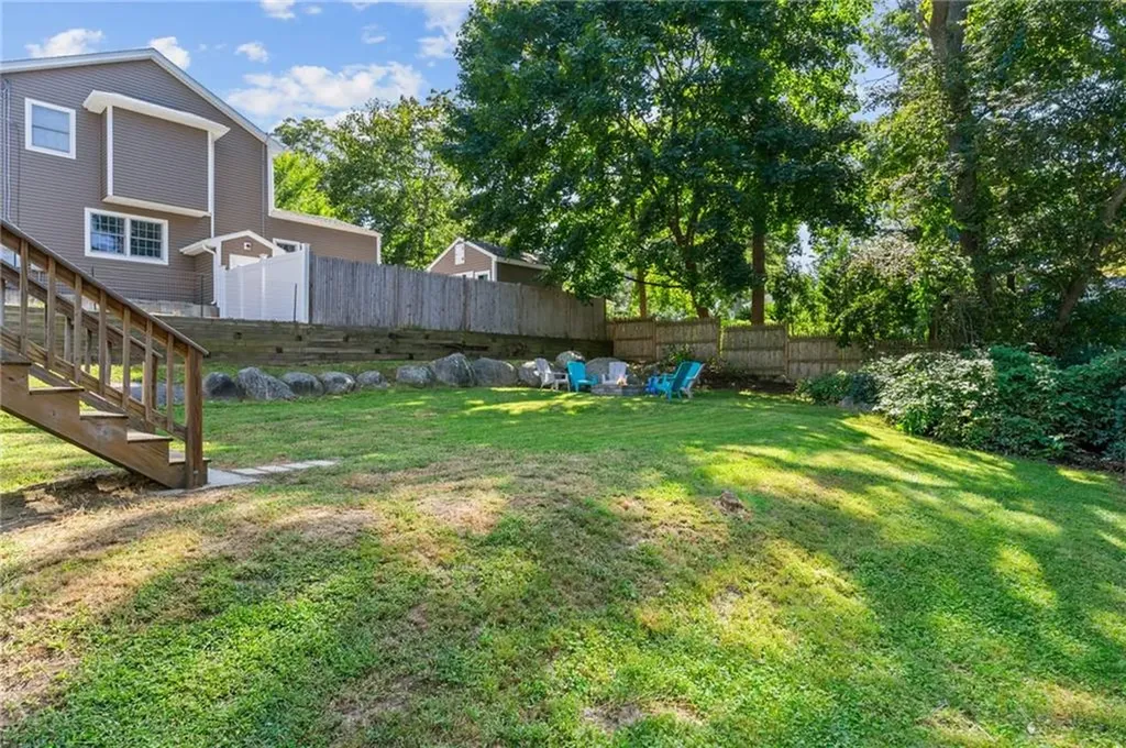 32 Mohawk Street Coventry RI 02816