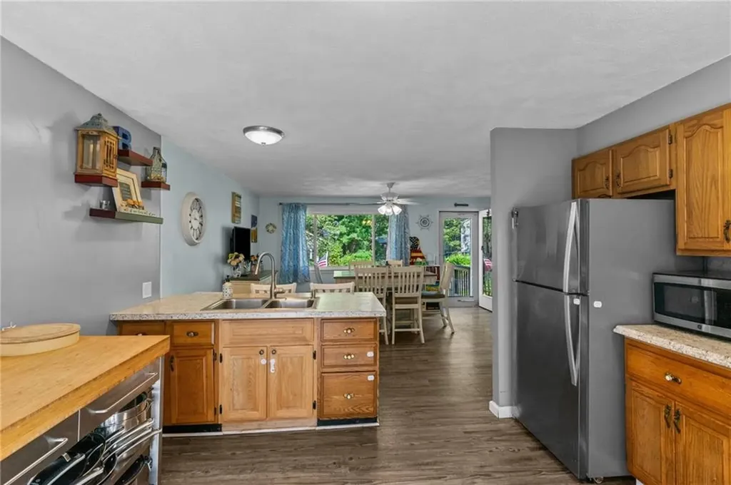 32 Mohawk Street Coventry RI 02816