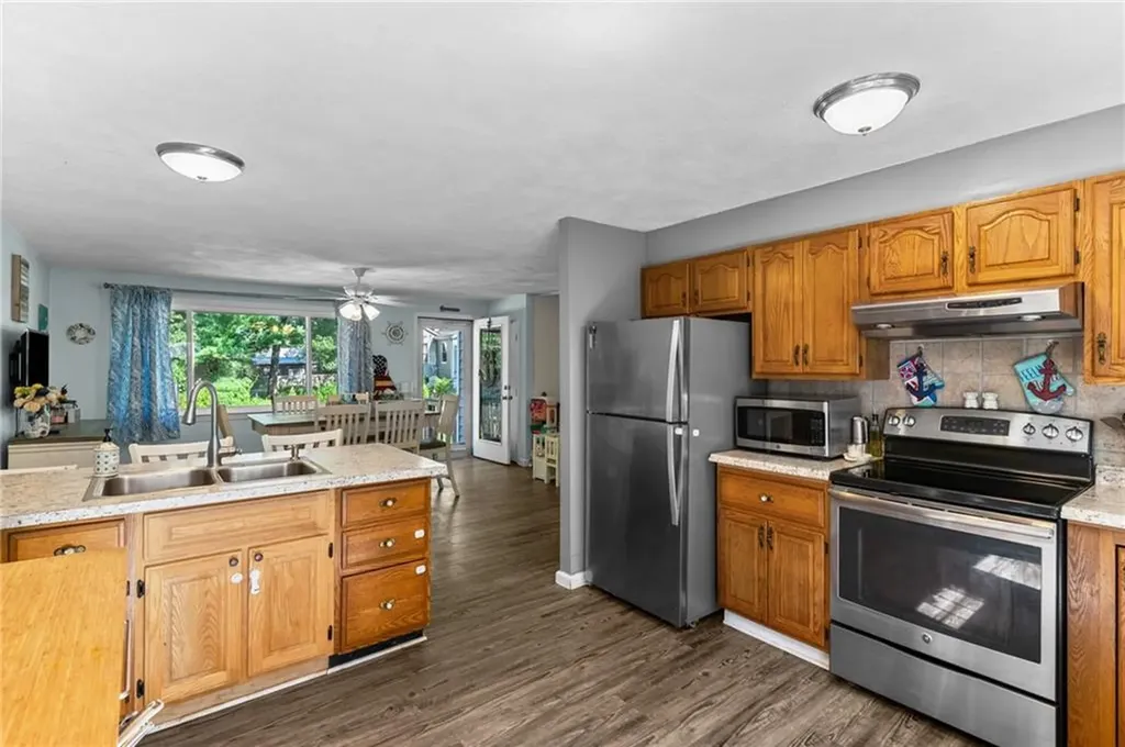 32 Mohawk Street Coventry RI 02816