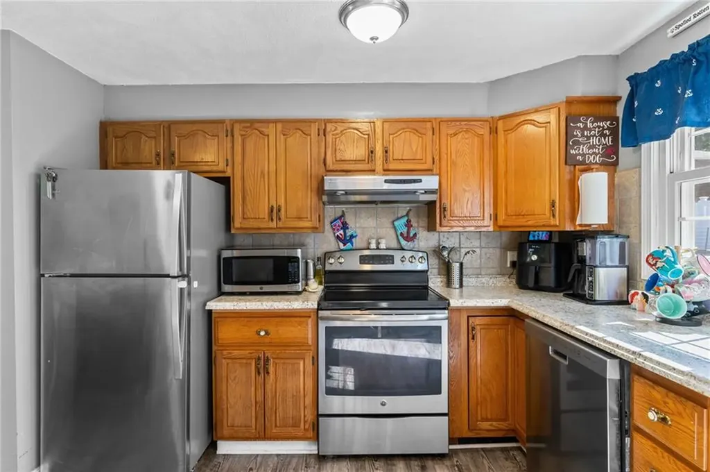 32 Mohawk Street Coventry RI 02816