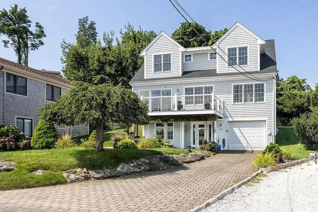 160 Sakonnet Drive Portsmouth RI 02871