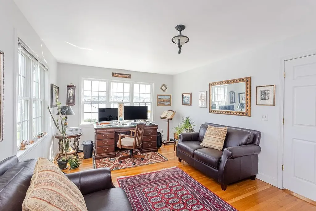 160 Sakonnet Drive Portsmouth RI 02871