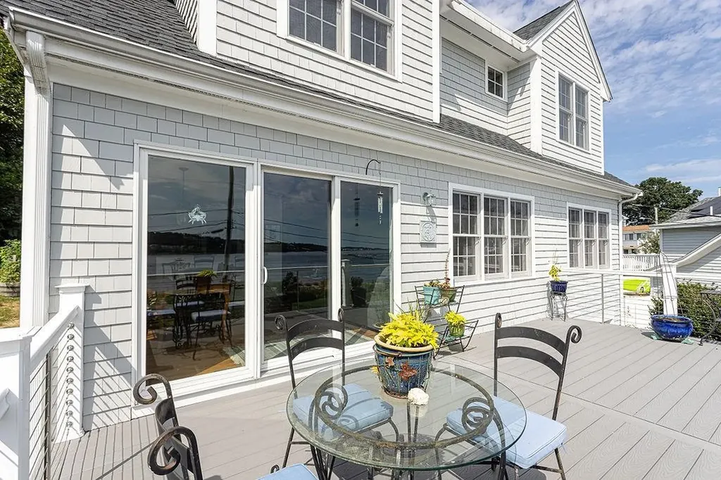 160 Sakonnet Drive Portsmouth RI 02871