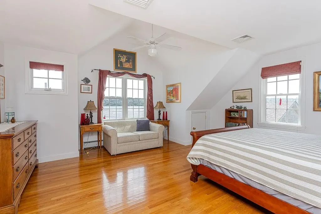 160 Sakonnet Drive Portsmouth RI 02871
