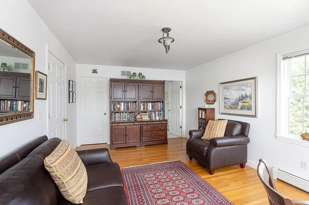 160 Sakonnet Drive Portsmouth RI 02871