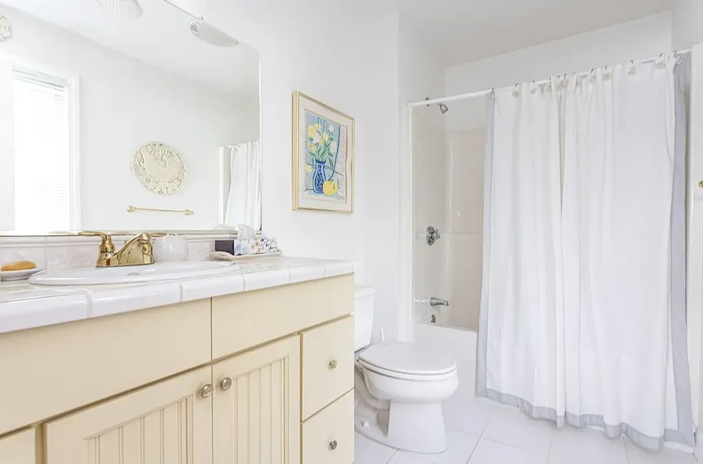 160 Sakonnet Drive Portsmouth RI 02871