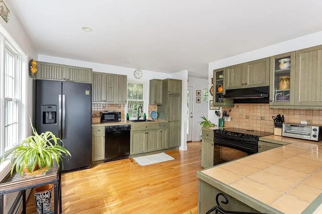 160 Sakonnet Drive Portsmouth RI 02871