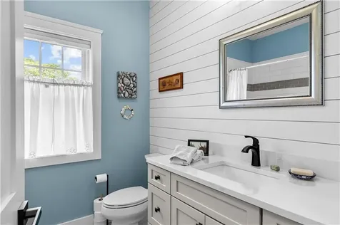 1246 Main Road Westport MA 02790