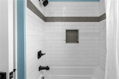 1246 Main Road Westport MA 02790