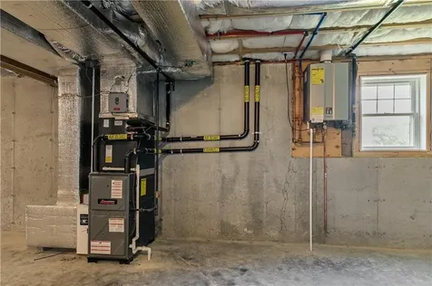 1246 Main Road Westport MA 02790