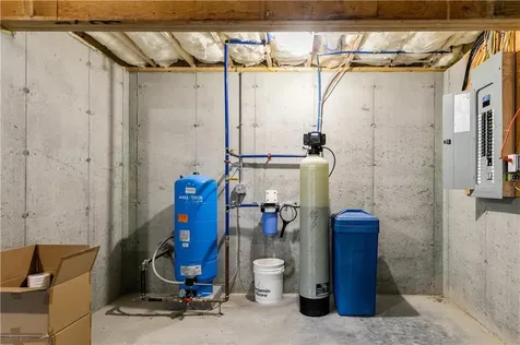 1246 Main Road Westport MA 02790