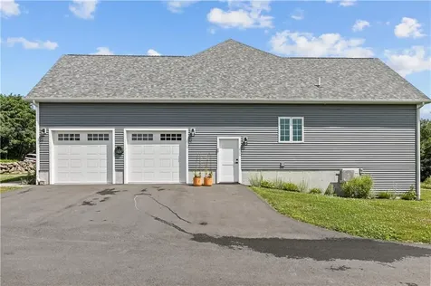 1246 Main Road Westport MA 02790