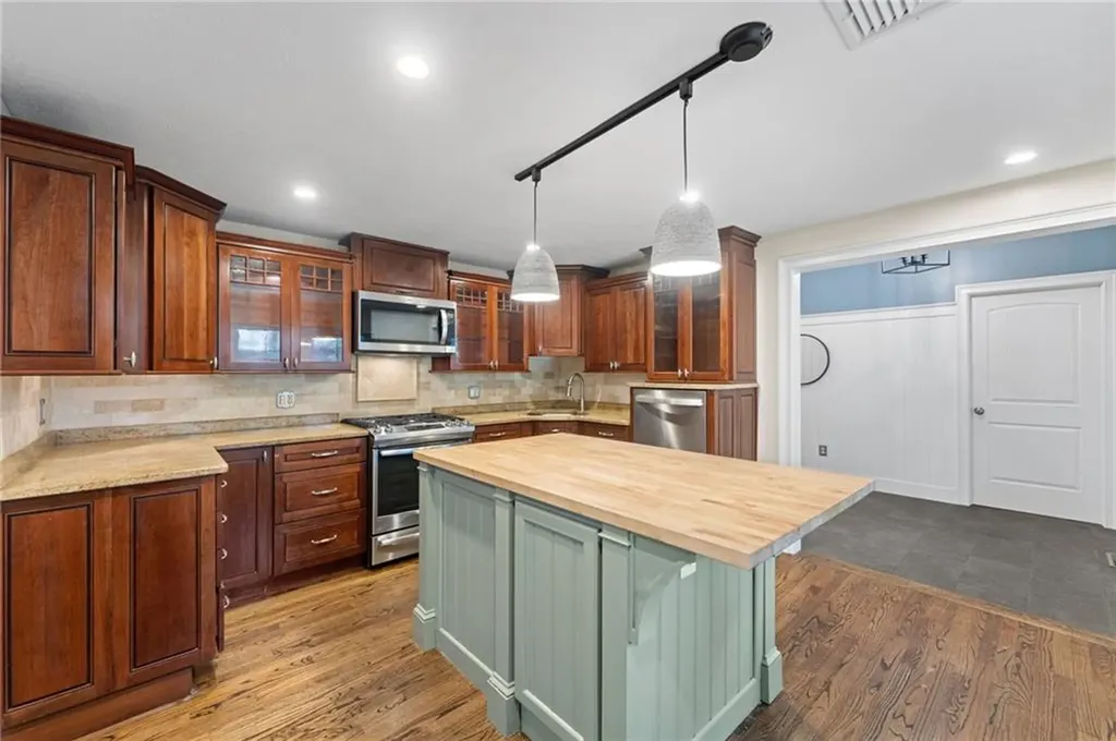 59 Sumac Trail Narragansett RI 02882
