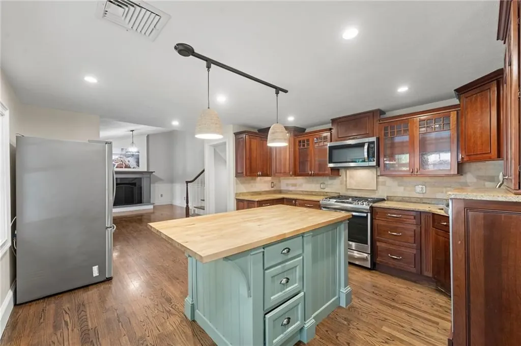 59 Sumac Trail Narragansett RI 02882