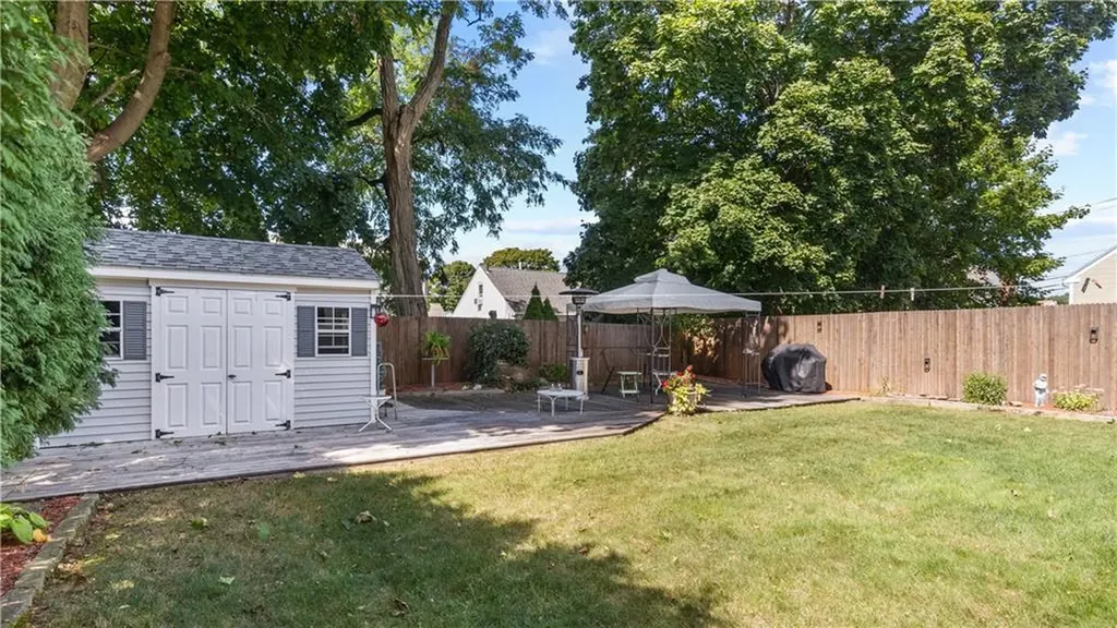 26 Bradley Street Pawtucket RI 02861