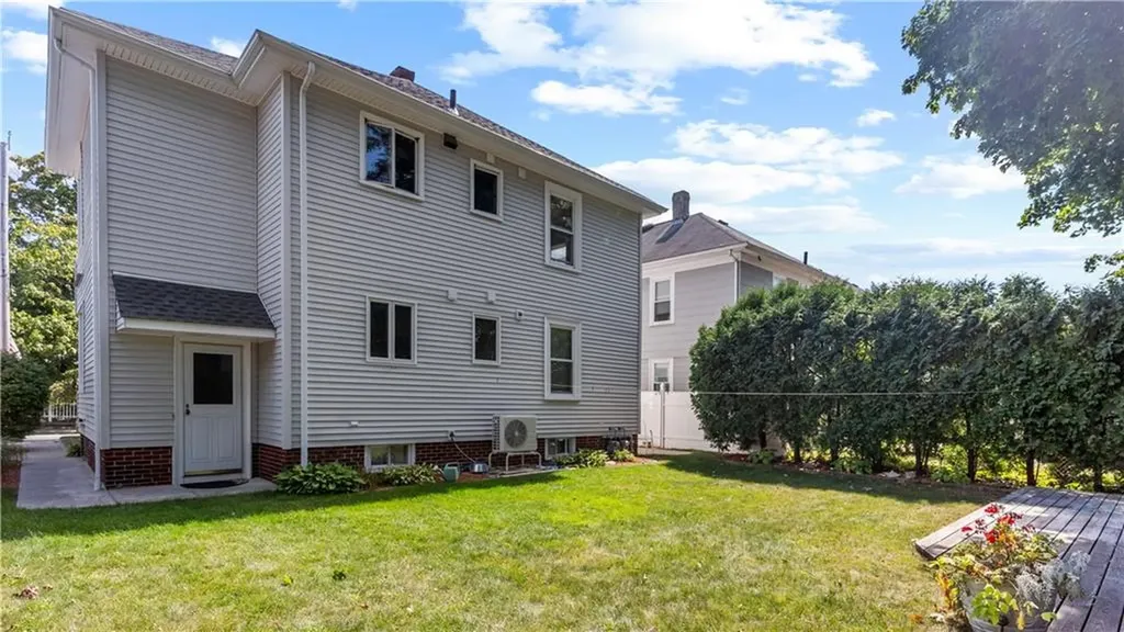 26 Bradley Street Pawtucket RI 02861
