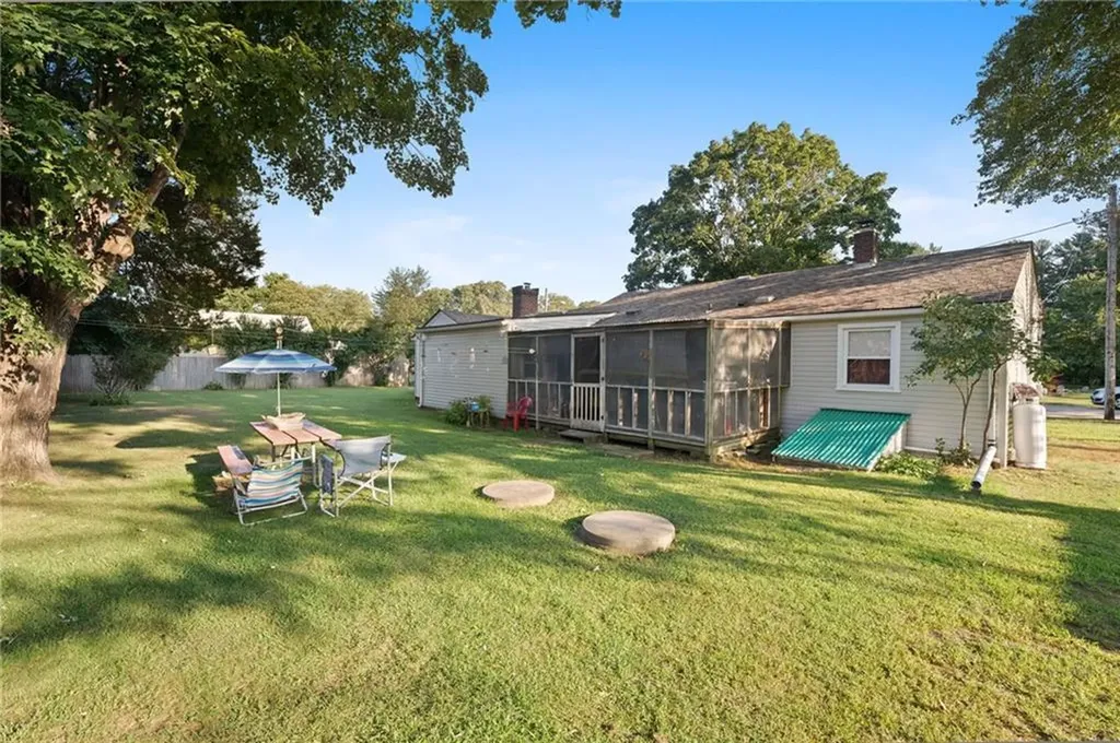 3 2nd Street Coventry RI 02816