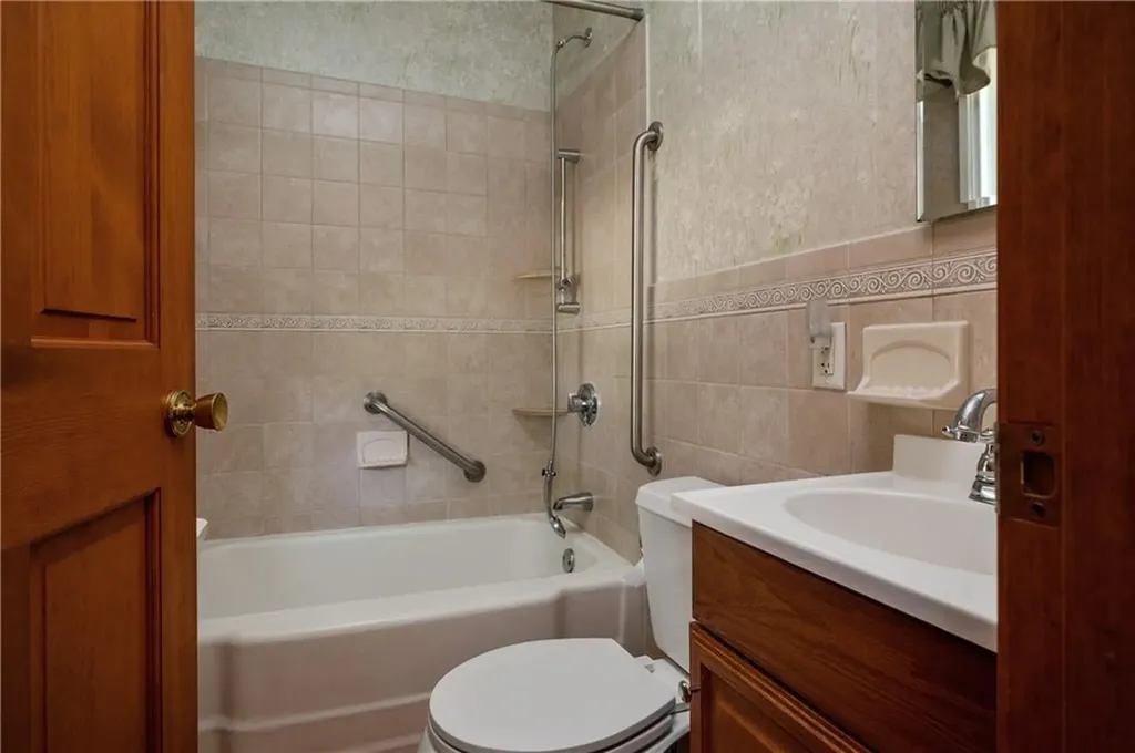176 Dexter Street Cumberland RI 02864