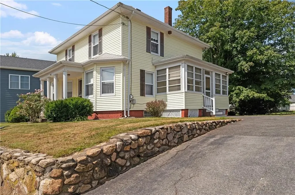 176 Dexter Street Cumberland RI 02864
