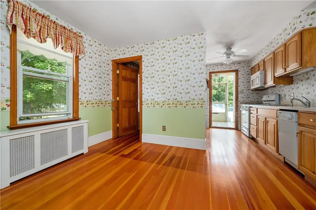 176 Dexter Street Cumberland RI 02864