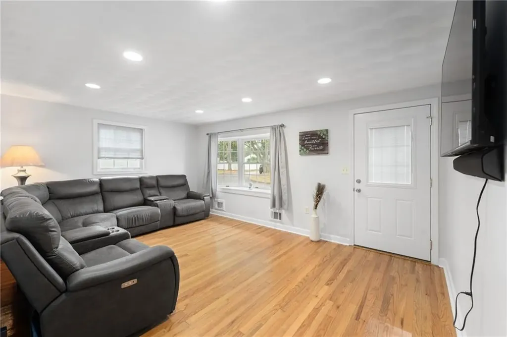 14 Meredith Drive Coventry RI 02816