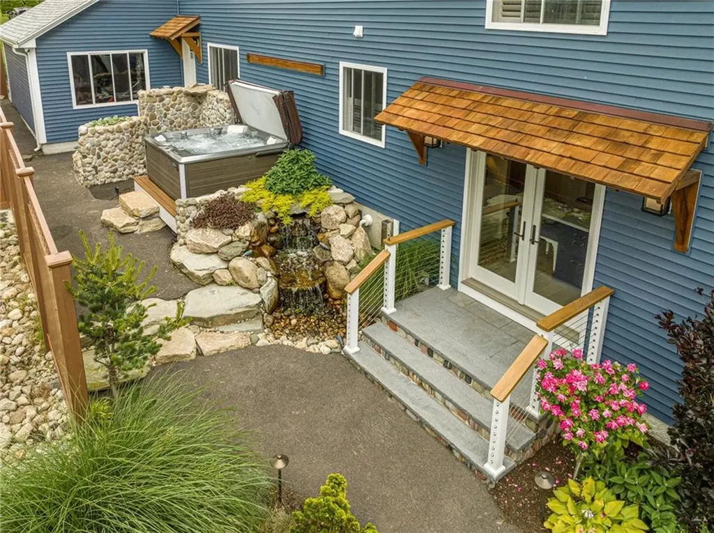 46 Burnett Road Warwick RI 02889