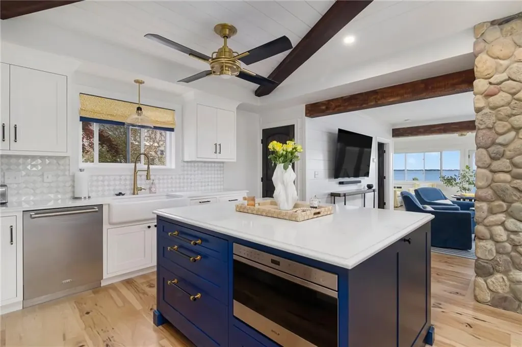 46 Burnett Road Warwick RI 02889