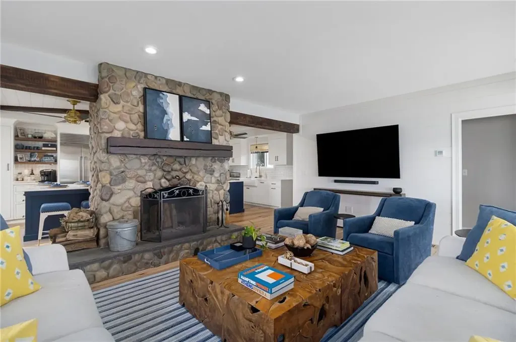 46 Burnett Road Warwick RI 02889