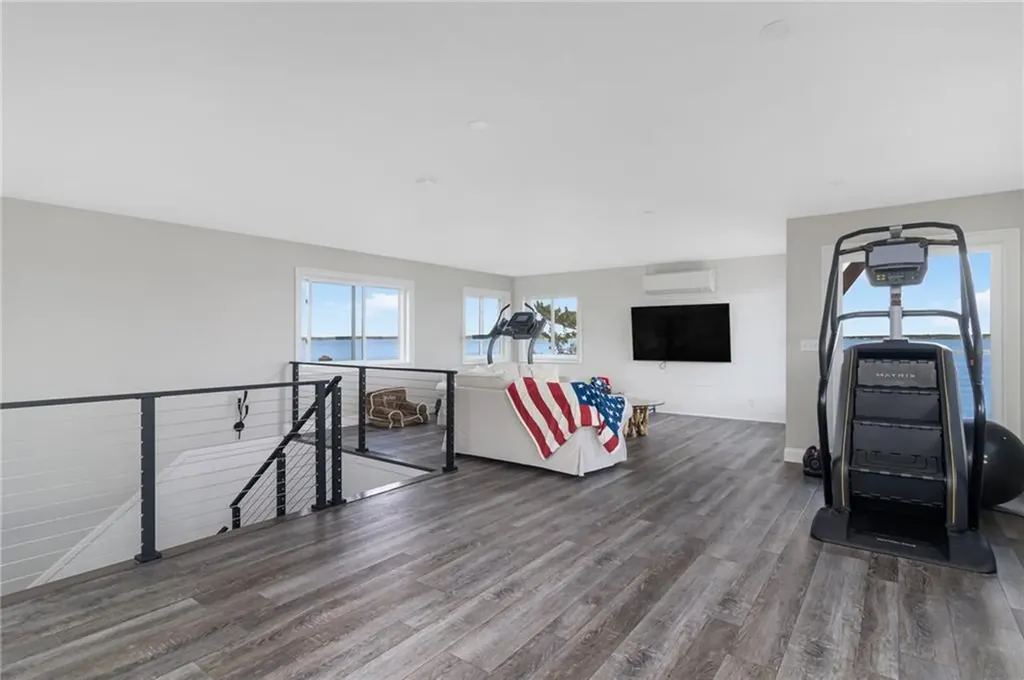 46 Burnett Road Warwick RI 02889