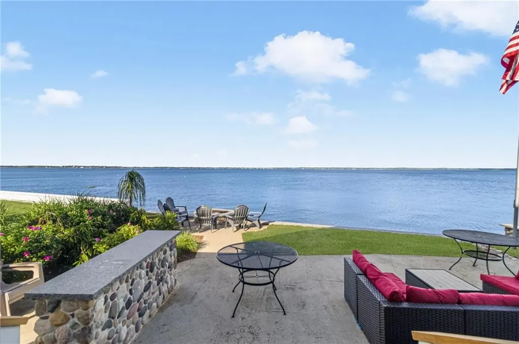 46 Burnett Road Warwick RI 02889
