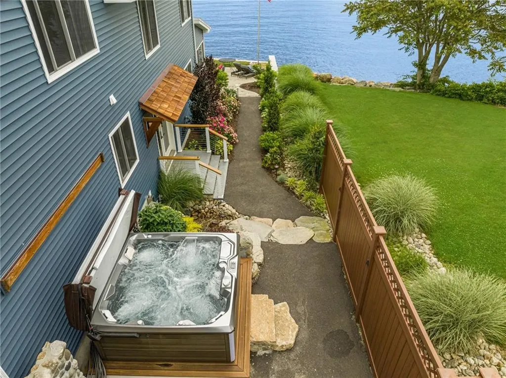 46 Burnett Road Warwick RI 02889