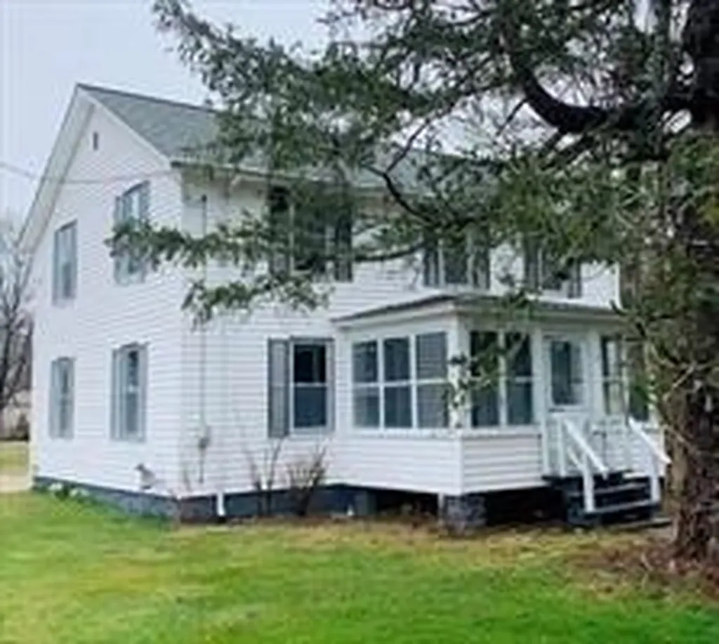 162 Blackstone Street Blackstone MA 01504