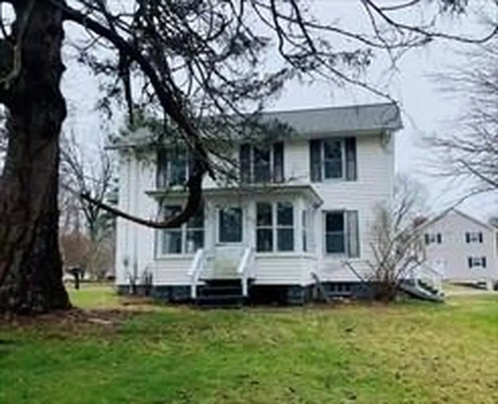 162 Blackstone Street Blackstone MA 01504