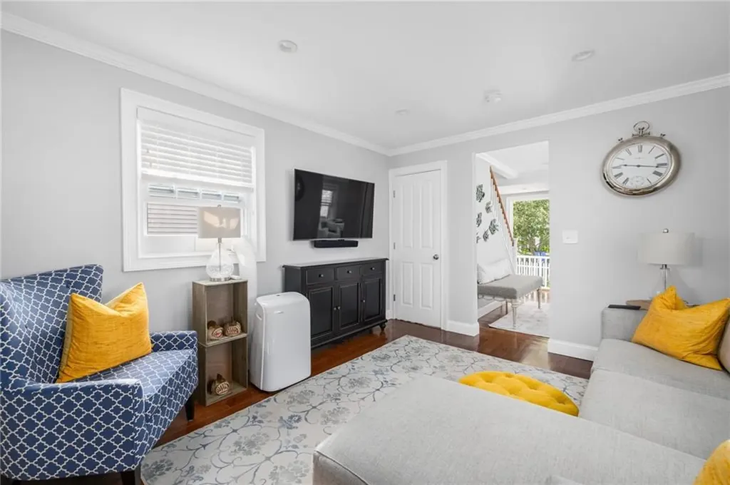 46 Weaver Avenue Newport RI 02840