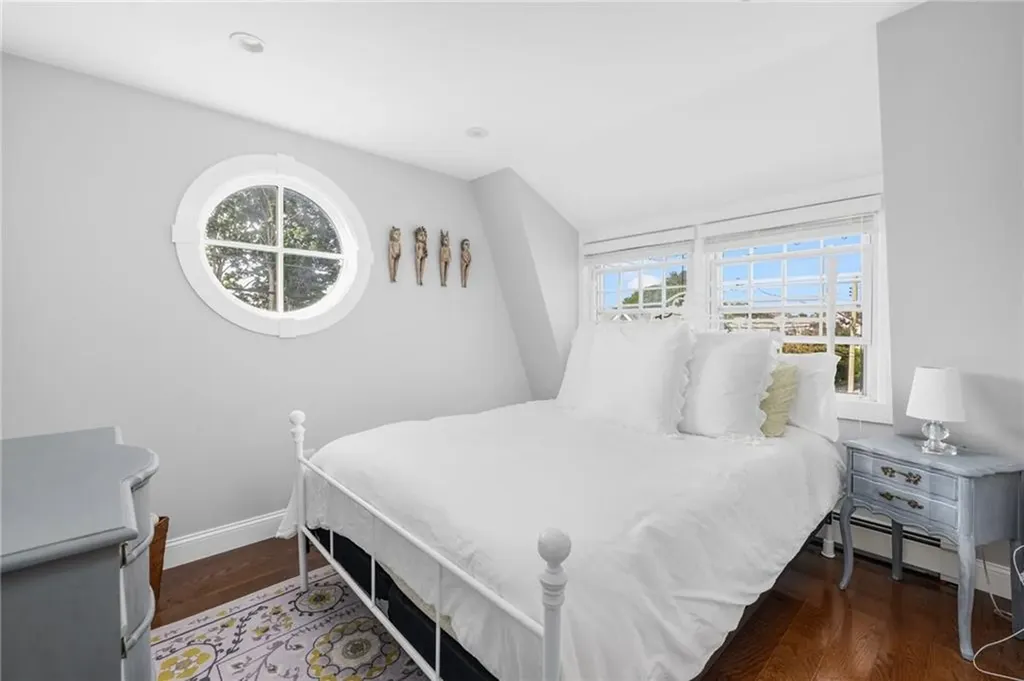 46 Weaver Avenue Newport RI 02840