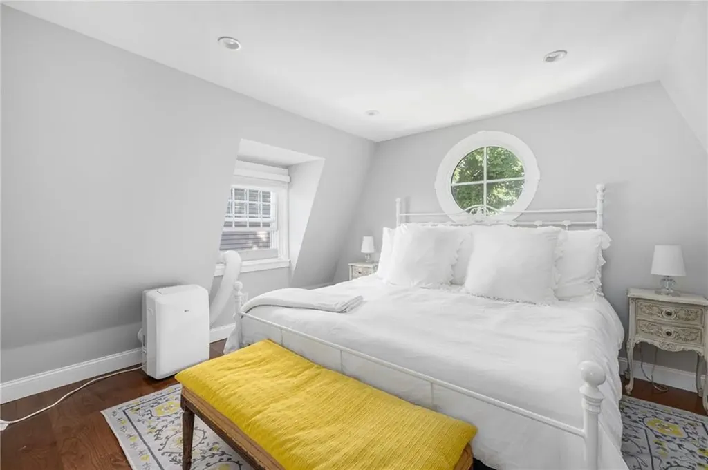 46 Weaver Avenue Newport RI 02840
