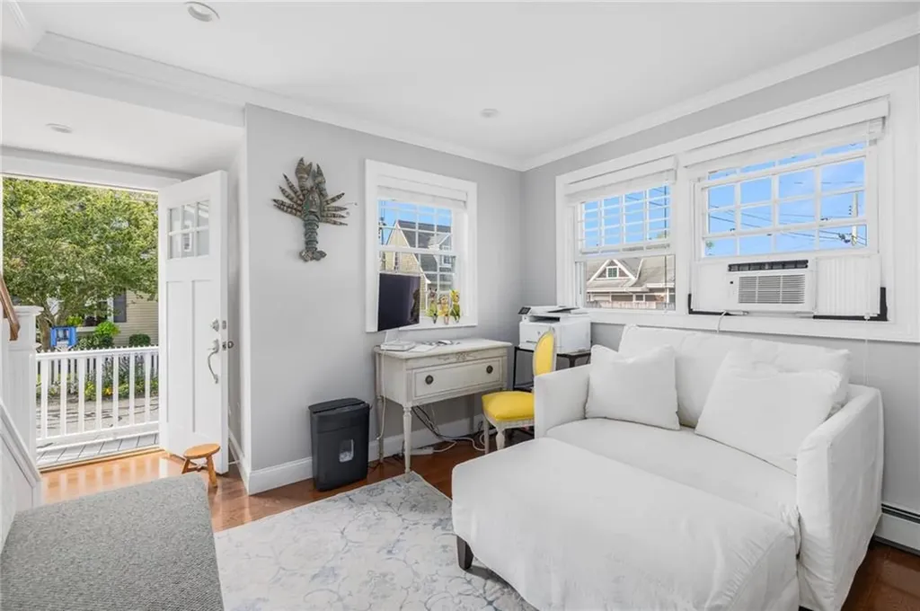 46 Weaver Avenue Newport RI 02840