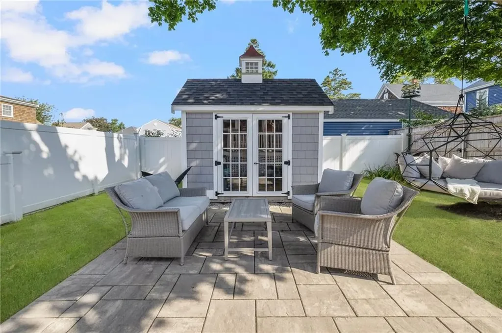 46 Weaver Avenue Newport RI 02840