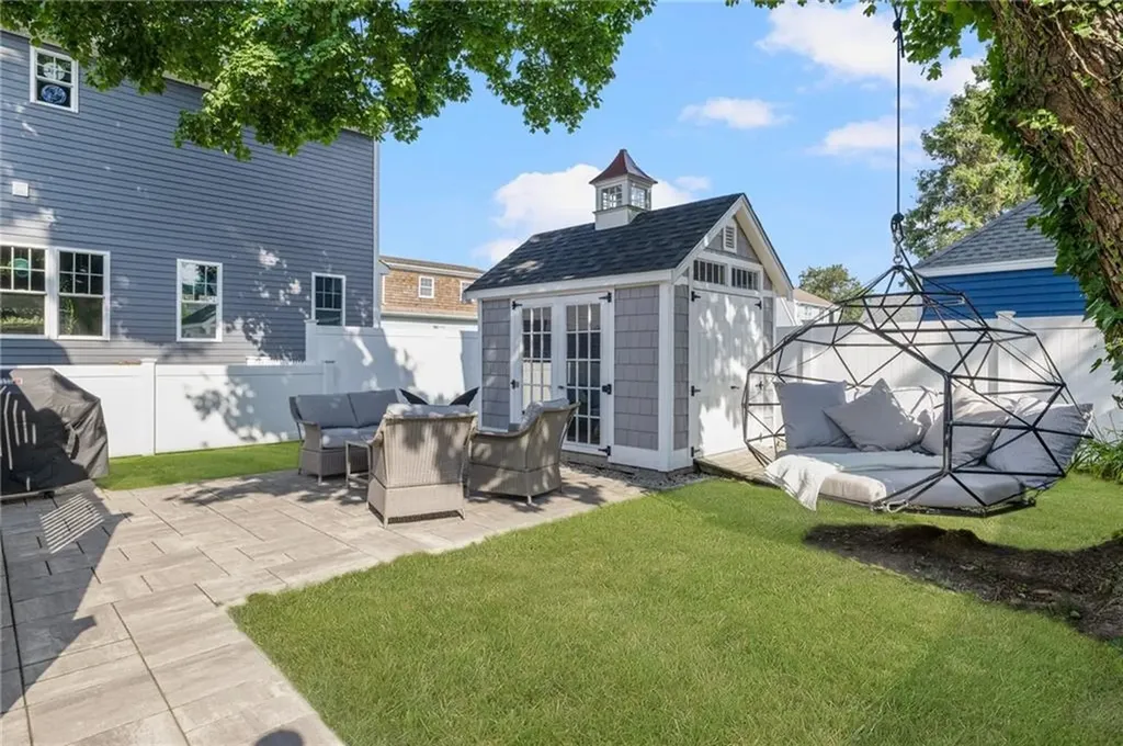 46 Weaver Avenue Newport RI 02840