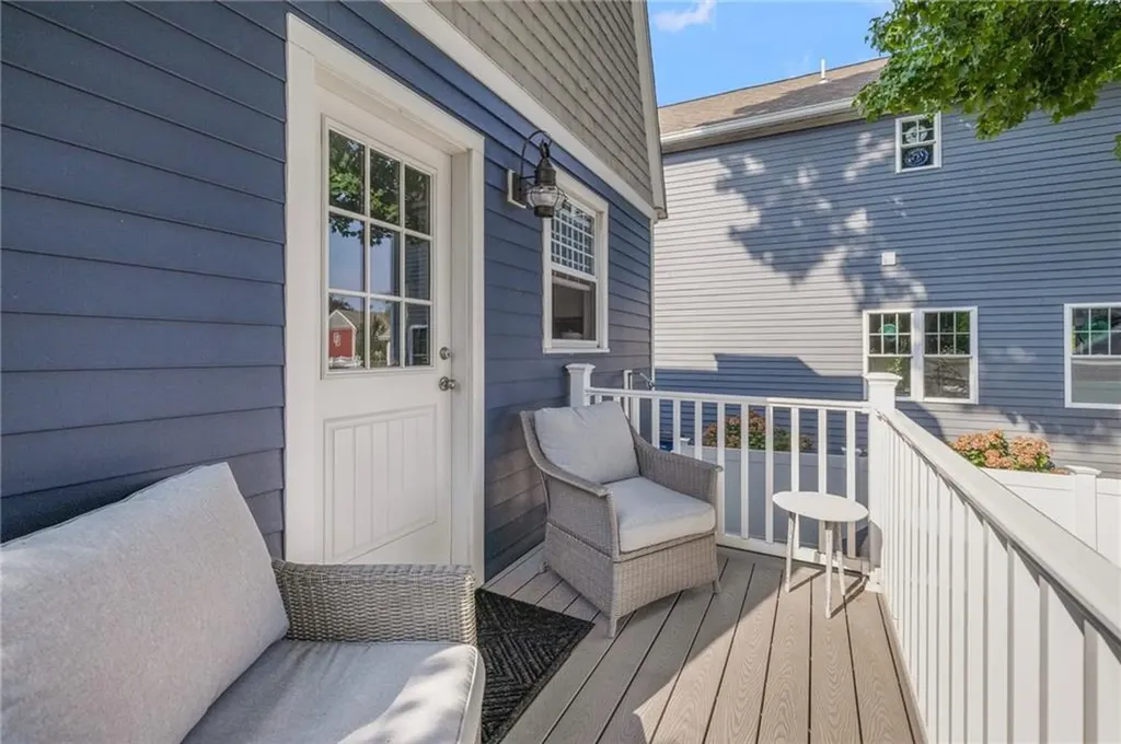 46 Weaver Avenue Newport RI 02840
