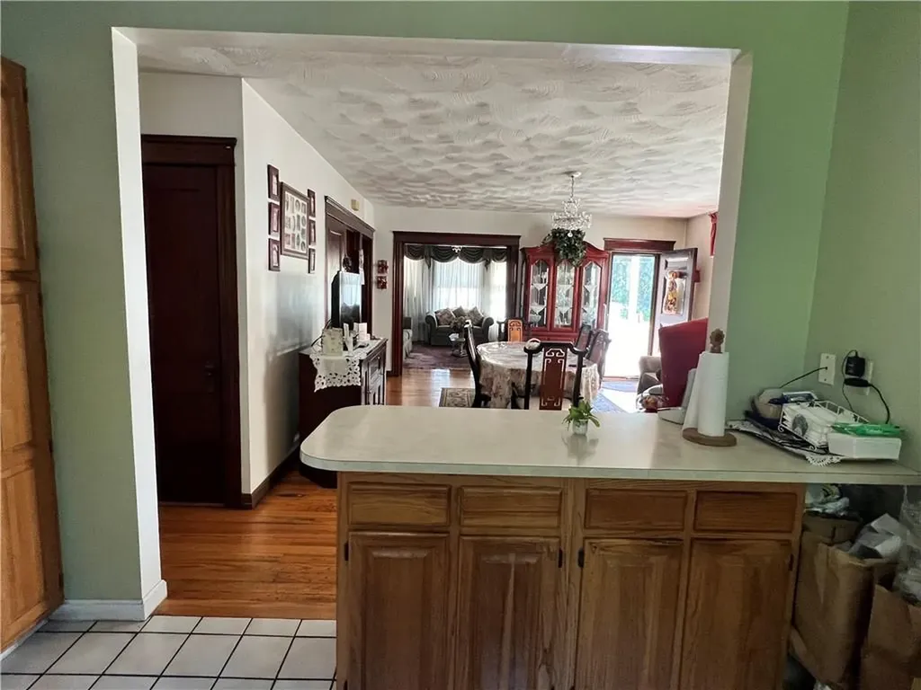 19 Vale Street Providence RI 02908