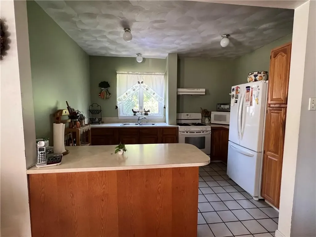 19 Vale Street Providence RI 02908